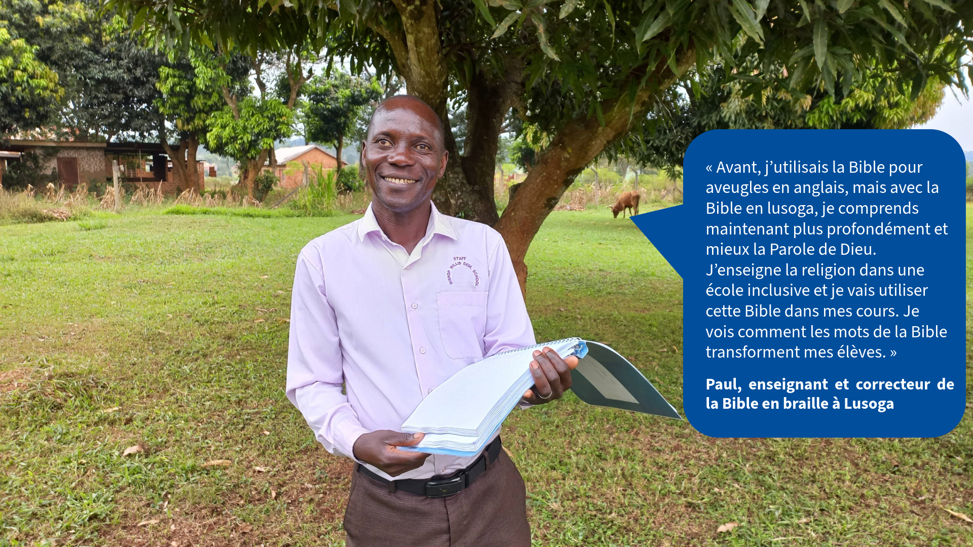 Paul enseignant et correcteur de la Bible en braille en Lusonga